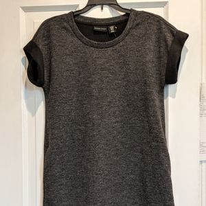 Super cute gray shift dress with POCKETS